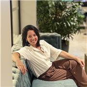 Creadora de contenido estratégico para dar visibilidad mediante redes sociales, clases dirigidas a adolescentes y adultos.