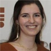 Soy ingeniera informática especializada en ciberseguridad y bilingüe (C1). Me encanta enseñar y me adapto a lo que necesites.