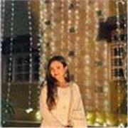 Fluent English speaking Master’s student offering friendly tutoring support.

