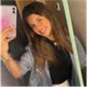 Profesora de apoyo en primer nivel de inglés básico
