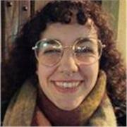 Profesora titulada en Literaturas Comparadas y Filosofía busca dar clases de verano a todos lo niveles.
