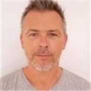 Profesor de inglés nativo con casi 30 años de experiencia. Dinámico, empático, apto para todos los niveles.