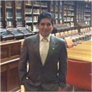 Catedrático con Doctorado especializado en ciencias administrativas y gestión