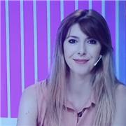 Profesora, Licenciada en Artes, actriz y docente de teatro, cine y arte contemporáneo.