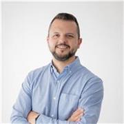 Profesor de Economía y Marketing con 5 años de experiencia en la docencia.