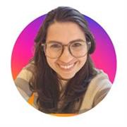 Profissional com experiência em Marketing e comercial em empresas com uso de IA e melhorias nos processos