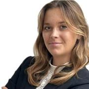 Je suis étudiante en licence d’économie et langue ! J’ai une bonne connaissance du français, ma langue maternelle.