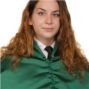 Me defino como una persona que le gusta aprender de los demás y enseñar a partes iguales. Tengo experiencia dando clases de apoyo.