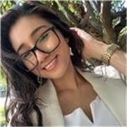 Spanish teacher focused on classes for young people and professionals
