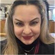 I give online lessons to foreign students from ages 6-50 , I have 25 years of experience . 
