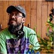 Maestro en Guionismo con más de 15 de años de experiencia