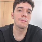 Profesor de inglés de apoyo apto para mejorar en la compresión del idioma y del uso de la gramática correctamente.