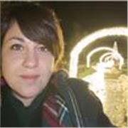 Insegnante madrelingua di italiano impartisce lezioni online a tutti coloro che vogliono imparare questa bellissima lingua