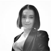 Graduada de 39 años con gran sensibilidad y empatía.