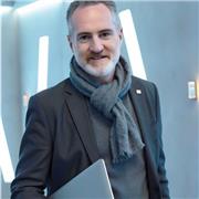 Formateur expert en Intelligence Artificielle avec 30 ans d’expérience en informatique, propose des cours d’IA