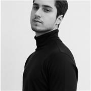 Diplomato in ambito tecnico con una conoscenza approfondita dell'inglese, offro lezioni personalizzate per rendere l'apprendimento