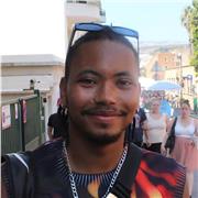 Futur ingénieur, je propose des cours de Maths, Physique, d'Anglais et/ou d'Espagnol pour collégiens.