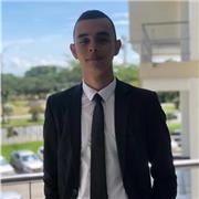 Estudiante de Derecho y Administración Publica, apasionado por la enseñanza
