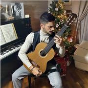 Laurea triennale in Chitarra classica e laureando al percorso biennale