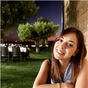 Docente di disegno impartisce lezioni