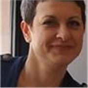 Profesora de ELE para los estudiantes con la procedencia ucraniana
