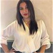 Risueña y simpática, amo las letras y enseñar.