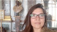 Professeur donne cours aux eleves diferente nivaeu