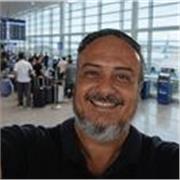 Profesor nativo de español enseña a todo el público interesado