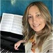 Maestro di pianoforte (zona Eur) impartisce lezioni private a qualsiasi livello. Metodo propedeutico per principianti, preparazione per esami ed ammissioni