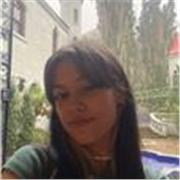 Estudiante universitaria con experiencia en inglés imparte tutorías hacia niños de todas las edades