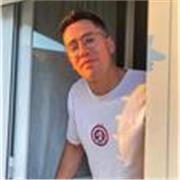 Docente y entrenador personal adaptando cada entrenamiento a cada objetivo, edad y contexto