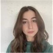 Ciao! Sono Chiara e offro lezioni di inglese chiare, semplici e su misura per te. 