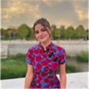 Graduada en química. Profesora de matemáticas, física, química, biología, preparación de PAU…