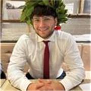 Laurea in Scienze motorie, insegnamento online.
Residente in provincia di Salerno.
