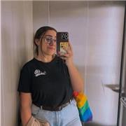 Soy una joven entusiasta, con ganas de enseñar y facilitar el camino a quienes lo necesiten.