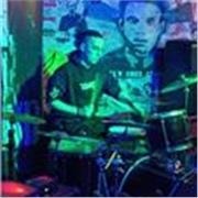 ¡¡Desde los 7 años tocando la bateria con mas de diez años de experiencia!!