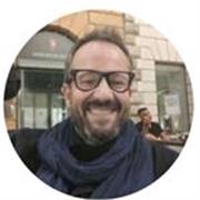 Esperto di ospitalità e turismo