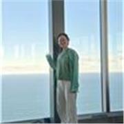 Chinesischer Muttersprachler, fließend Englisch sprechend, lebt in Australien und teilt Wissen über Chinesisch