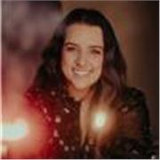 Hi there! , I'm passionate about English, my aim is to teach in a light,  easy-going environment, where students feel confident.