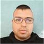 Nativo en el idioma español, lengua secundaria inglés y terciaria italiano