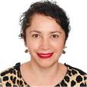 Profesora de manualidades apto para infantil y primaria. 