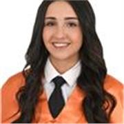 Graduada del doble grado de Economía y Administración de Empresa (bilingüe). Imparto clases desde primaria hasta bachillerato en todas las materias especialmente las matemáticas aplicadas a la ciencias sociales. Titulo de b1, nivel de francés básico