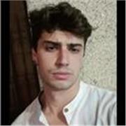 Persona joven y muy adaptable con ganas de ayudar con sus conocimientos a los demás. 