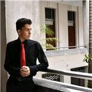 Enseñador de música para aprender teoría, ritmo y práctica instrumental de violin