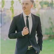 Personal trainer certificato con programmi personalizzati, lezioni di fitness per tutte le età. a Milano e online.