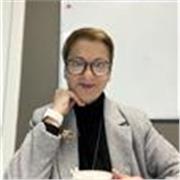 Profesora de inglés con amplia experiencia en preparación Cambridge 