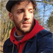 Bonjour ! Je suis danseur hip hop professionnel depuis plus de 15 ans et je pratique tout les style de cette discipline ! 🤙🏻