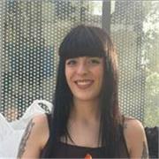 Profesora titulada con años de experiencia ofrece clases de refuerzo (ESO y Bachillerato) y clases de español para extranjeros.