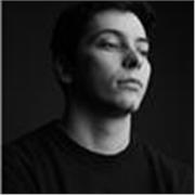 Diplômé en photographie, je t'aide à sortir du mode automatique et à développer ton œil ! Cours de photo et retouche, ludiques et