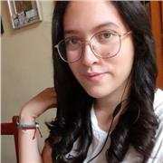Física egresada de la UIS y estudiante de maestría, da clases de física a estudiantes de secundaria, primaria y universitaria